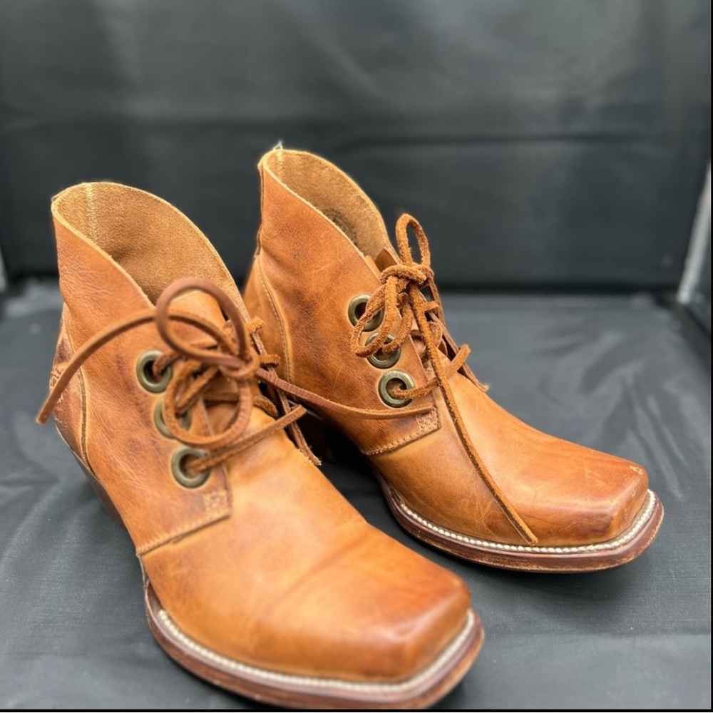 I Believe High Simon John Fluevog Ankle Boots Leather  Unisex size M/4-5 W/6.5